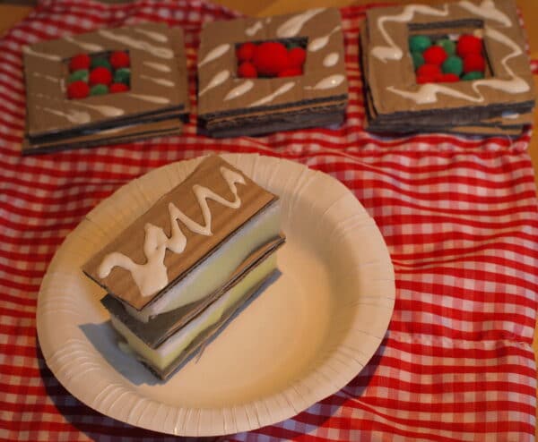 cardboard patisseries